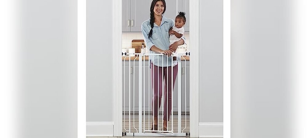 Best Baby Gates for Narrow Hallways