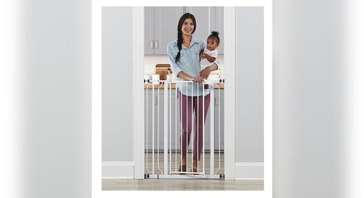 Best Baby Gates for Narrow Hallways