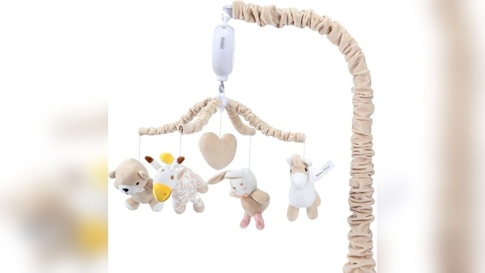 Crib Mobile With Plush Toys – are They Safe?