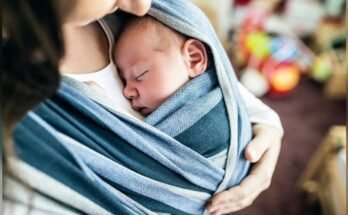 Does Using a Baby Carrier Help Baby Bonding